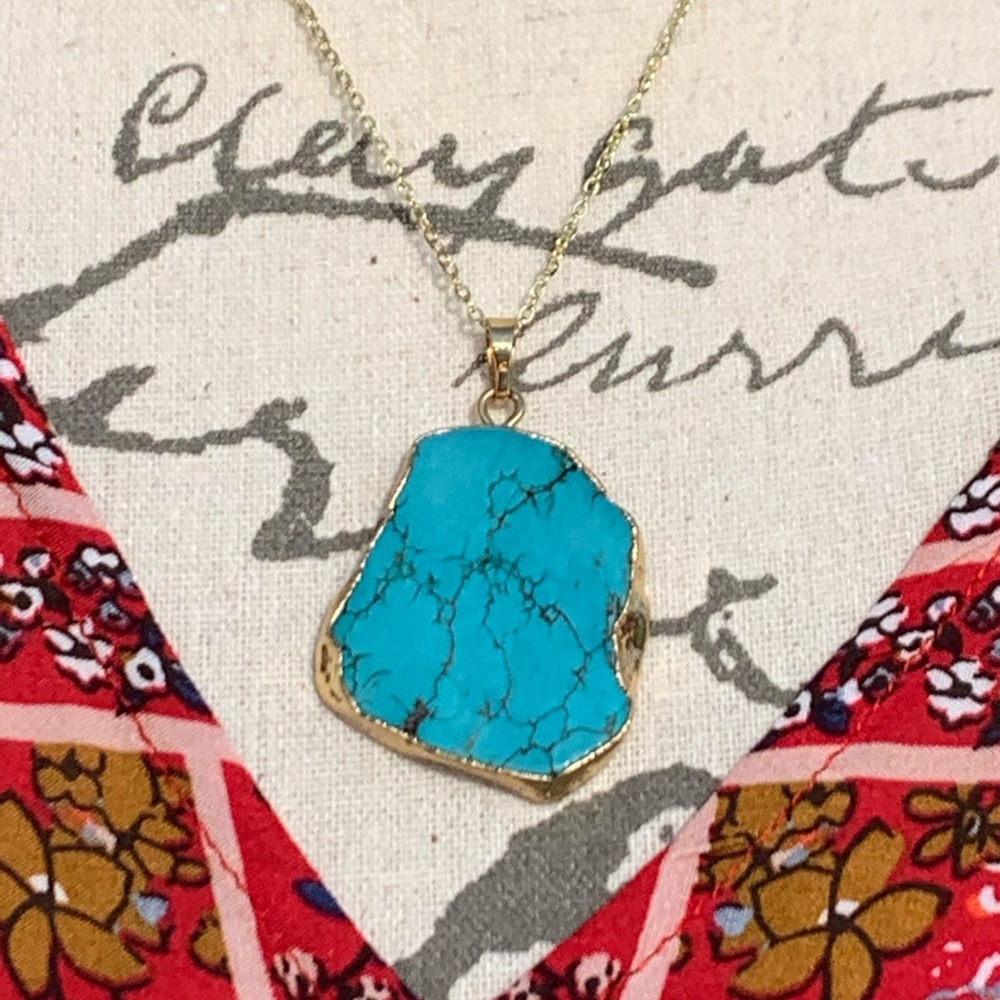 ✨NEW✨ Raw Turquoise Howlite 14K Gold Necklace